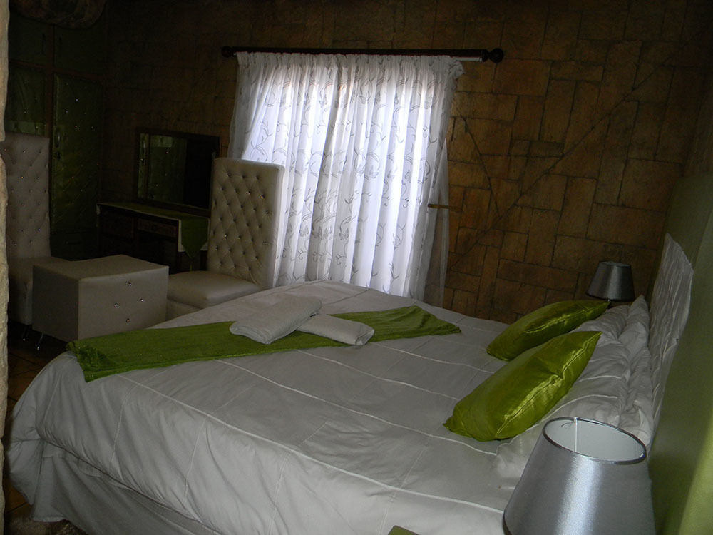 African Cave Lodge Hammanskraal Eksteriør bilde
