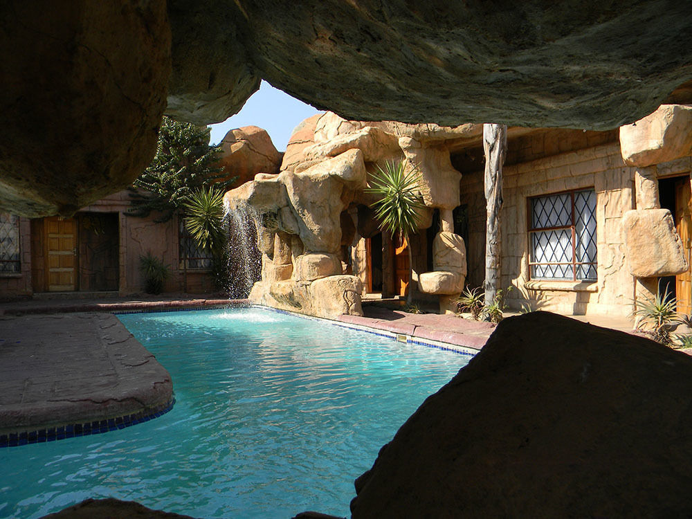 African Cave Lodge Hammanskraal Eksteriør bilde
