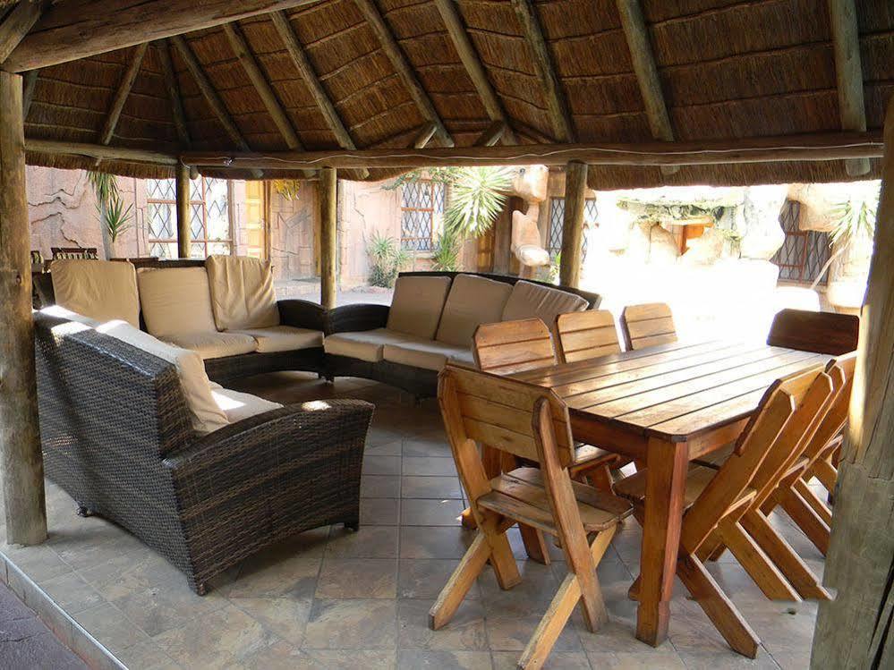 African Cave Lodge Hammanskraal Eksteriør bilde