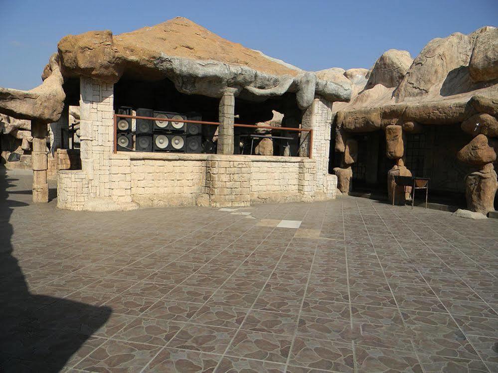African Cave Lodge Hammanskraal Eksteriør bilde